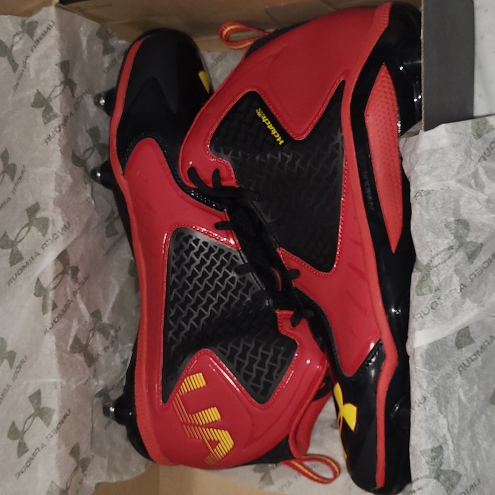 Under Armour Men's Football Cleats- Size 13.5 (color- Black/Red/Yellow) - Picture 1 of 9